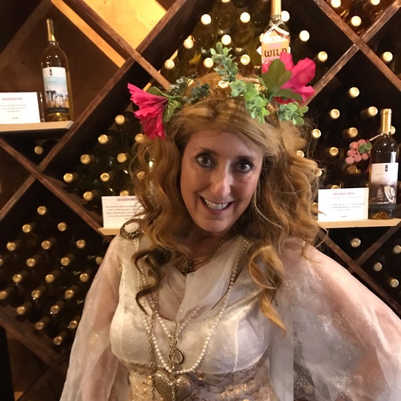 Meet your Posher, Mona - Picture 7 of 7